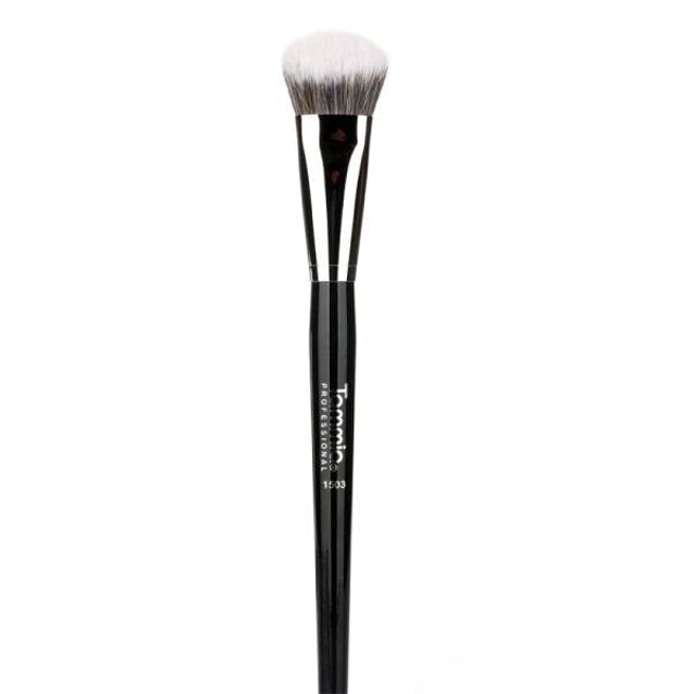 10 Rekomendasi Foundation Brush Terbaik  [Ditinjau MUA]  5
