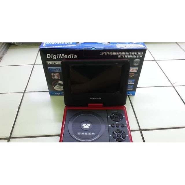DigiMedia Portable DVD Player DM738 FM