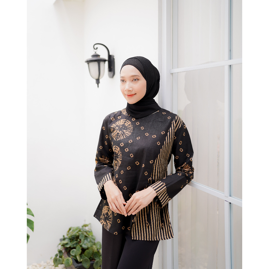 Batik Kerja Jumputan Hitam 4