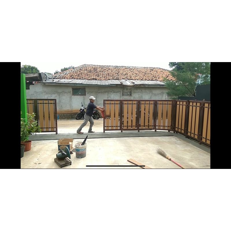 Pagar Lipat Dorong Tikung