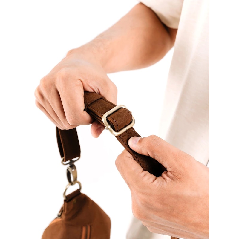 Kenes Leather Waist Bag Kenan Small Brown CH 4