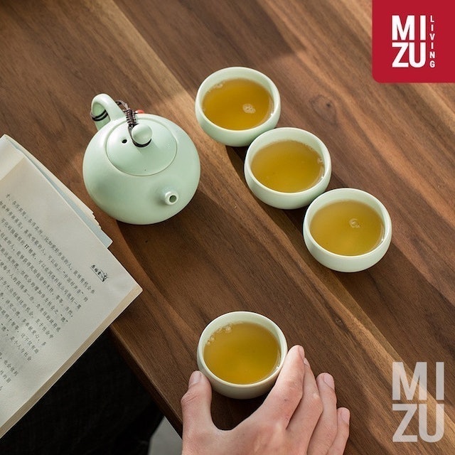 Oolong Classic Chinese Tea Pot Set 4