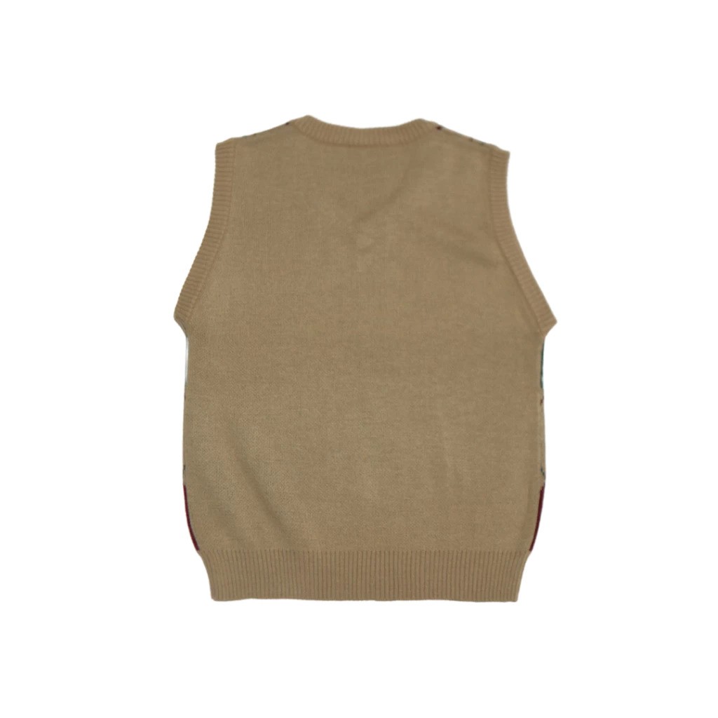  tnthree Tría Chrómata Sido Vest