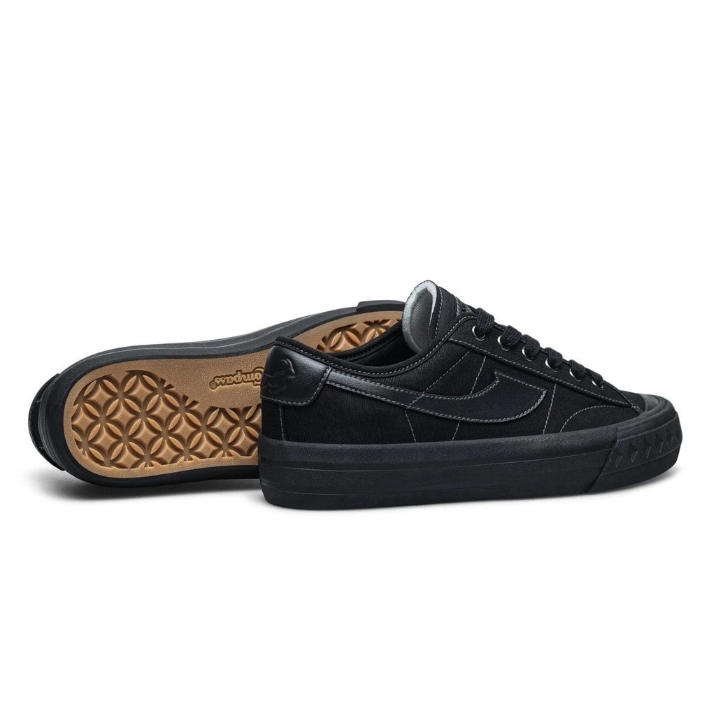 Compass® Retrograde® Low Triple Black 3