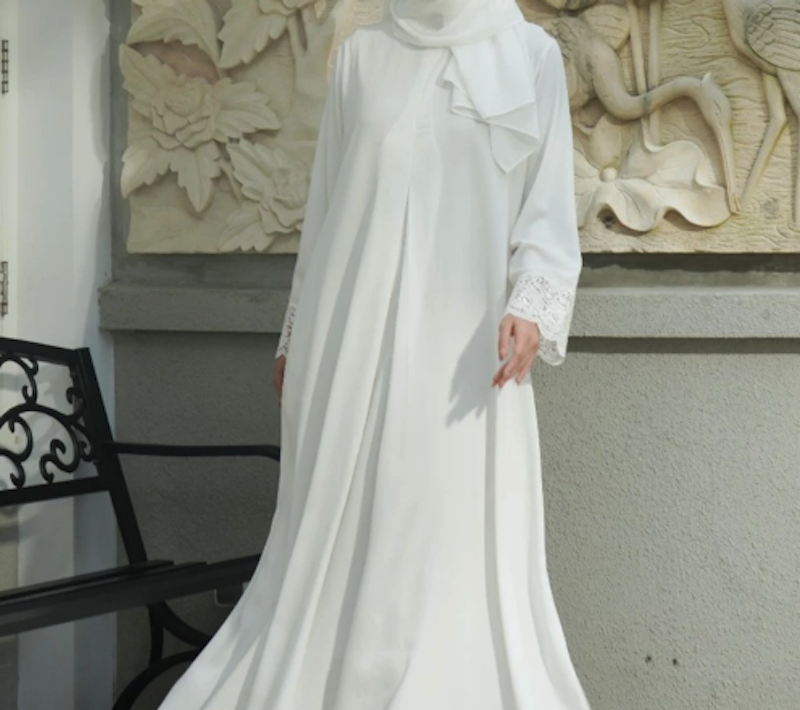 TUBITA Meena Lace Abaya 3