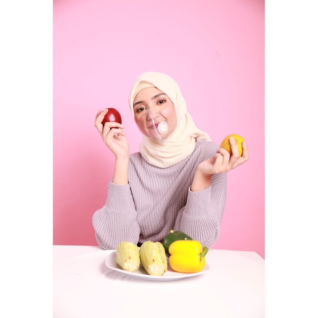 Now You See Headloop Masker Transparan