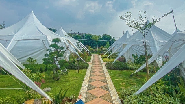 Chevilly Resort & Camp 4