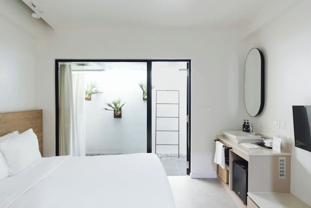  Lloyd's Inn Singapore