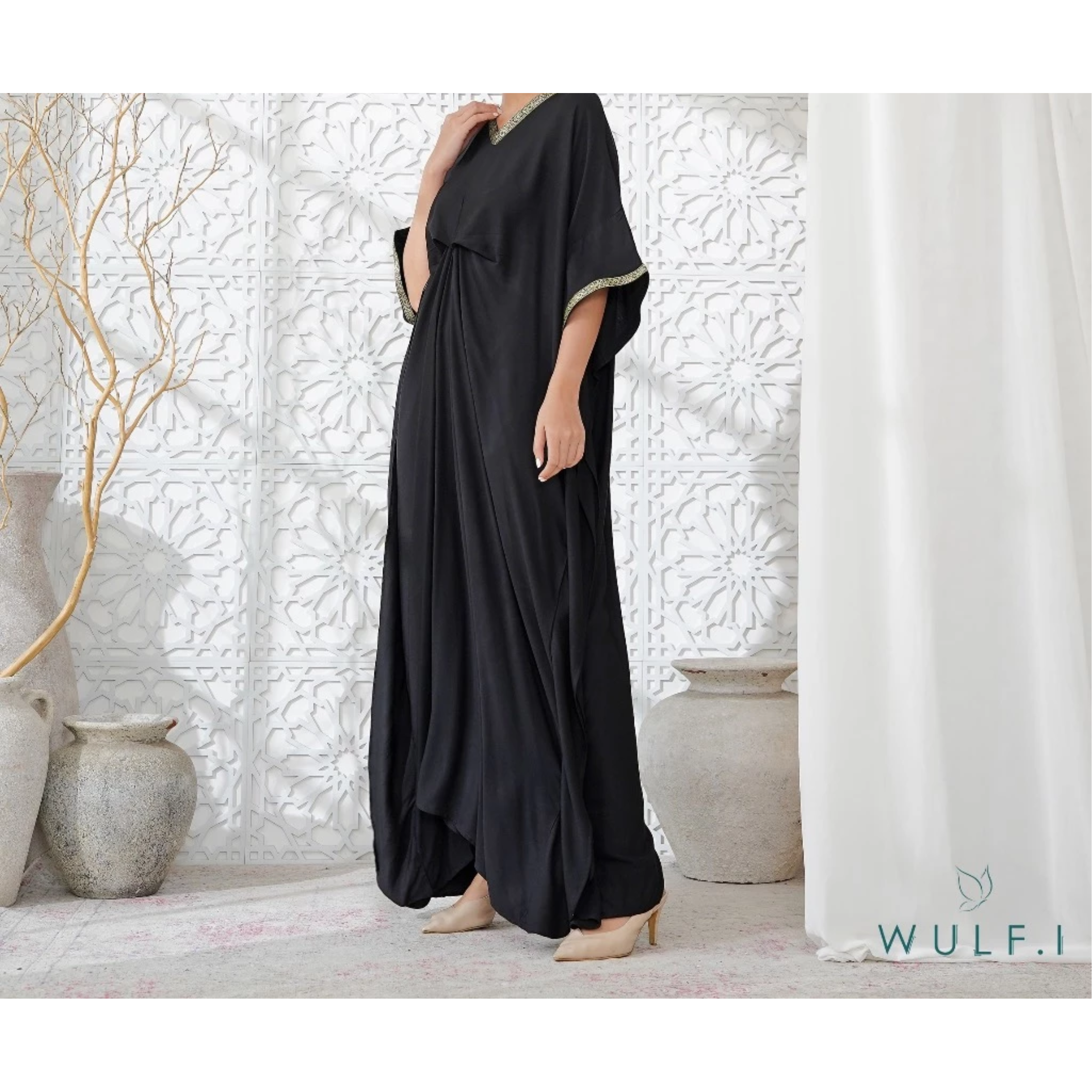   Wulf.I Fatimah Kaftan Hitam