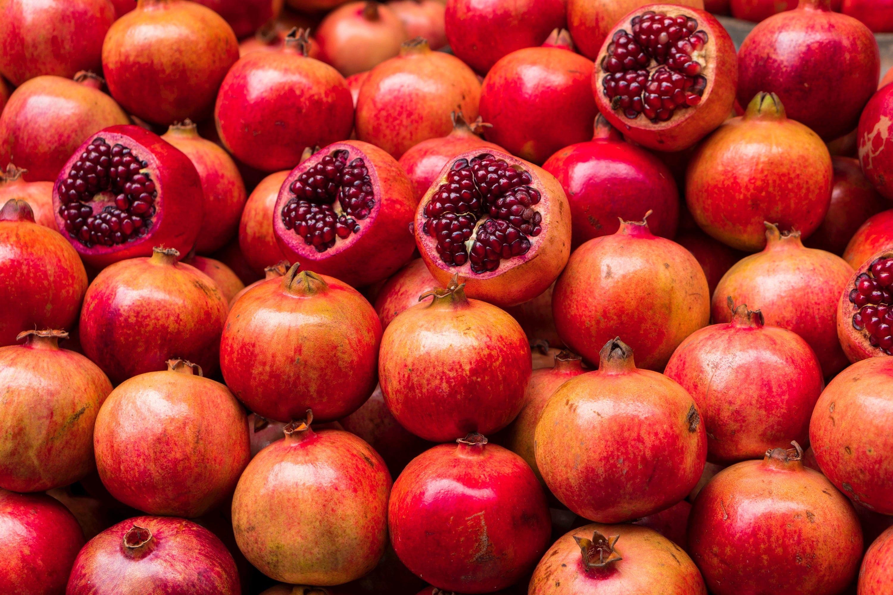 Petal Fresh Pure Color Protection Shampoo with Pomegranate and Açaí 4