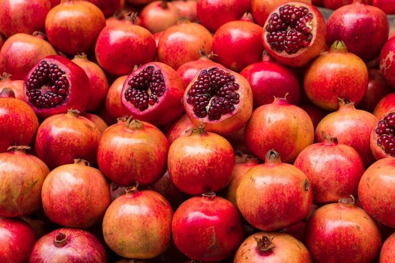 Petal Fresh Pure Color Protection Shampoo with Pomegranate and Açaí 4