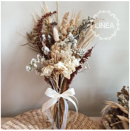Linea Hand Bouquet 2