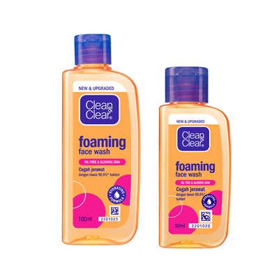 Johnson & Johnson  Clean & Clear Foaming Face Wash