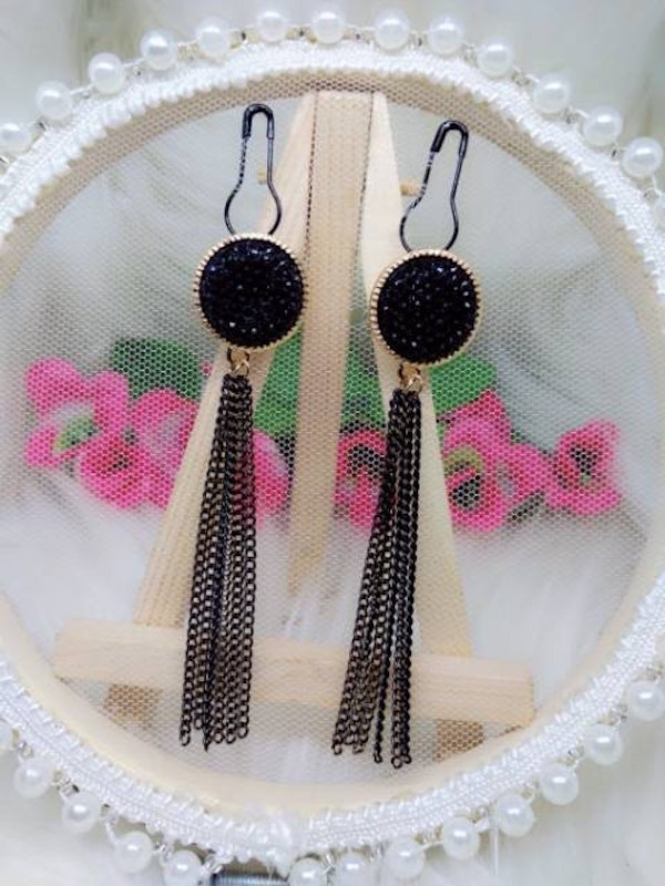 Anting Hijab Juntai Gold Diamond Full Hitam 5