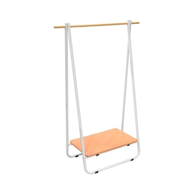 Gantungan Pakaian Dengan Rak Kayu