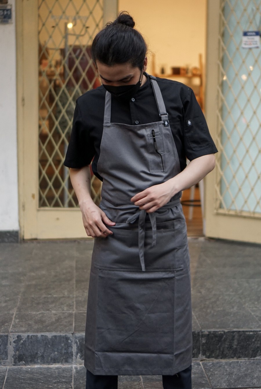 Aksara Multipocket Apron 2