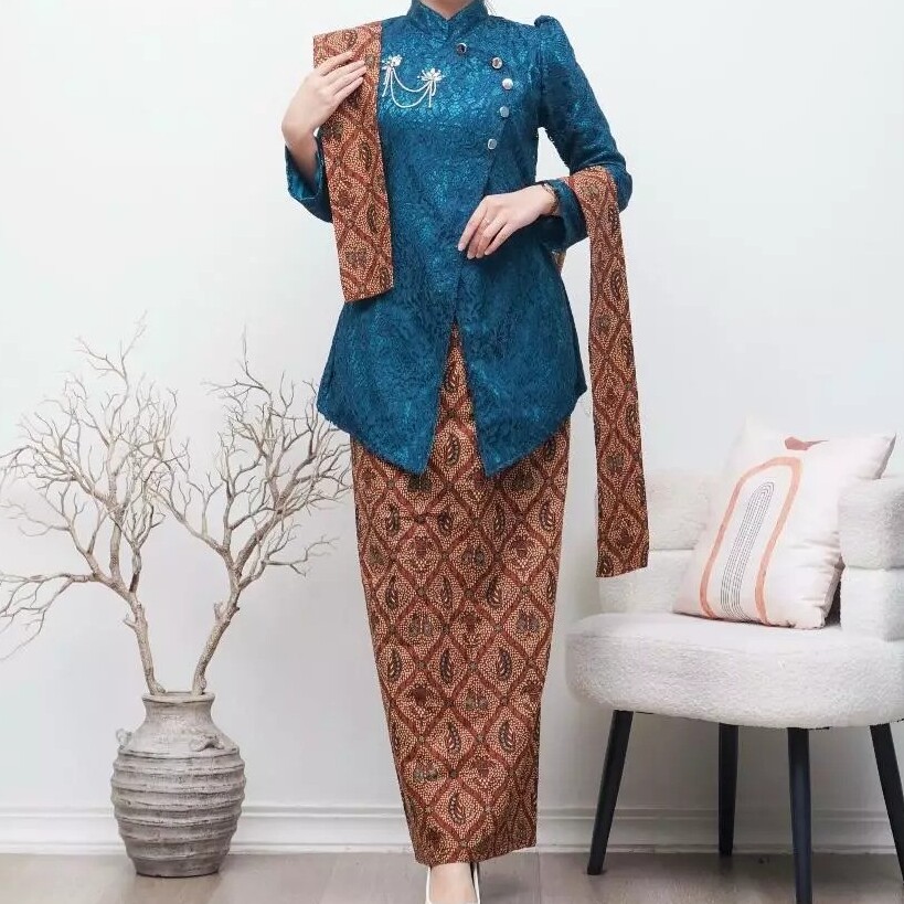 Batik Rais Kirana Kebaya
