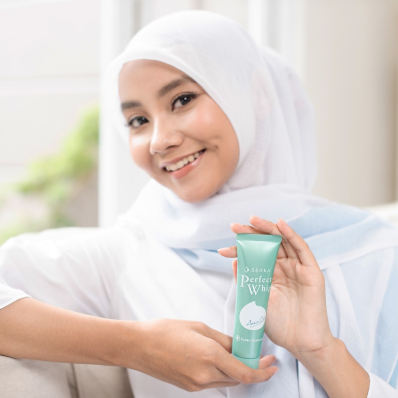 SENKA Perfect Whip Acne Care 2