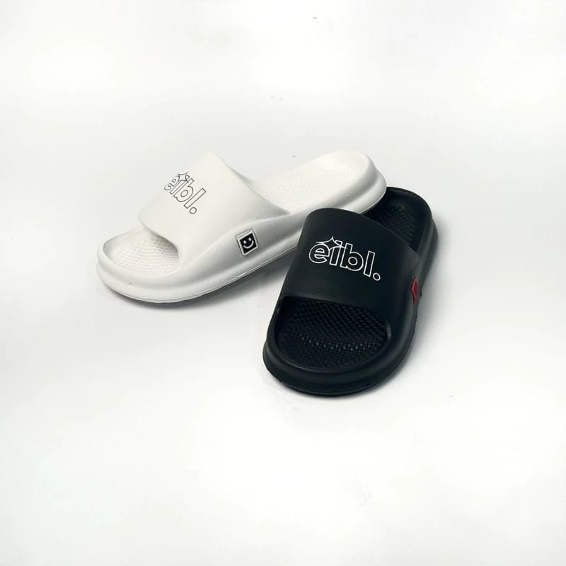 E Label Smiley Sandal Slop Pria 5