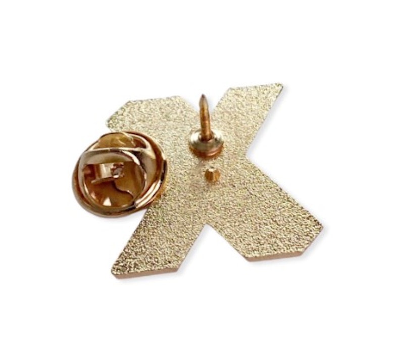Pin Enamel Huruf 4
