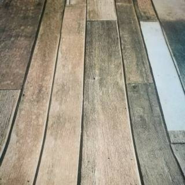 Wallpaper Kayu Rustik Klasik