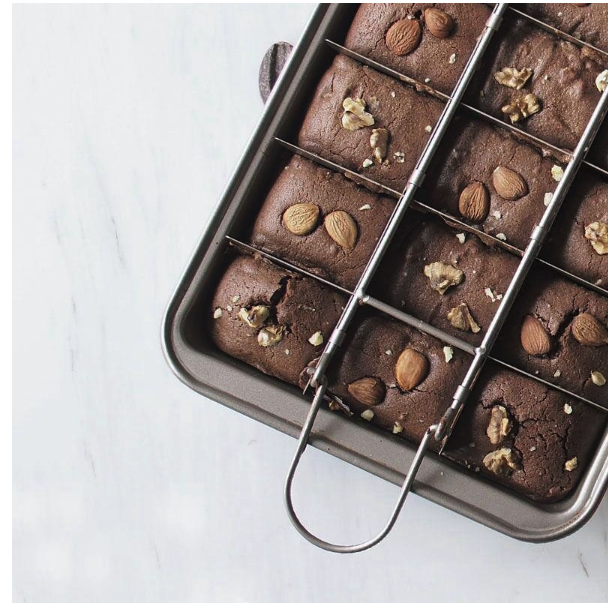  Anabel Loyang Sekat Kue Brownies Anti Lengket  26A91