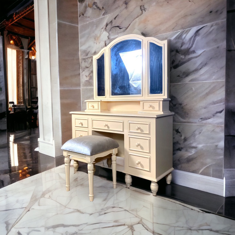 Risko Java Rajasa RISKO JAVA - Meja Rias Duco