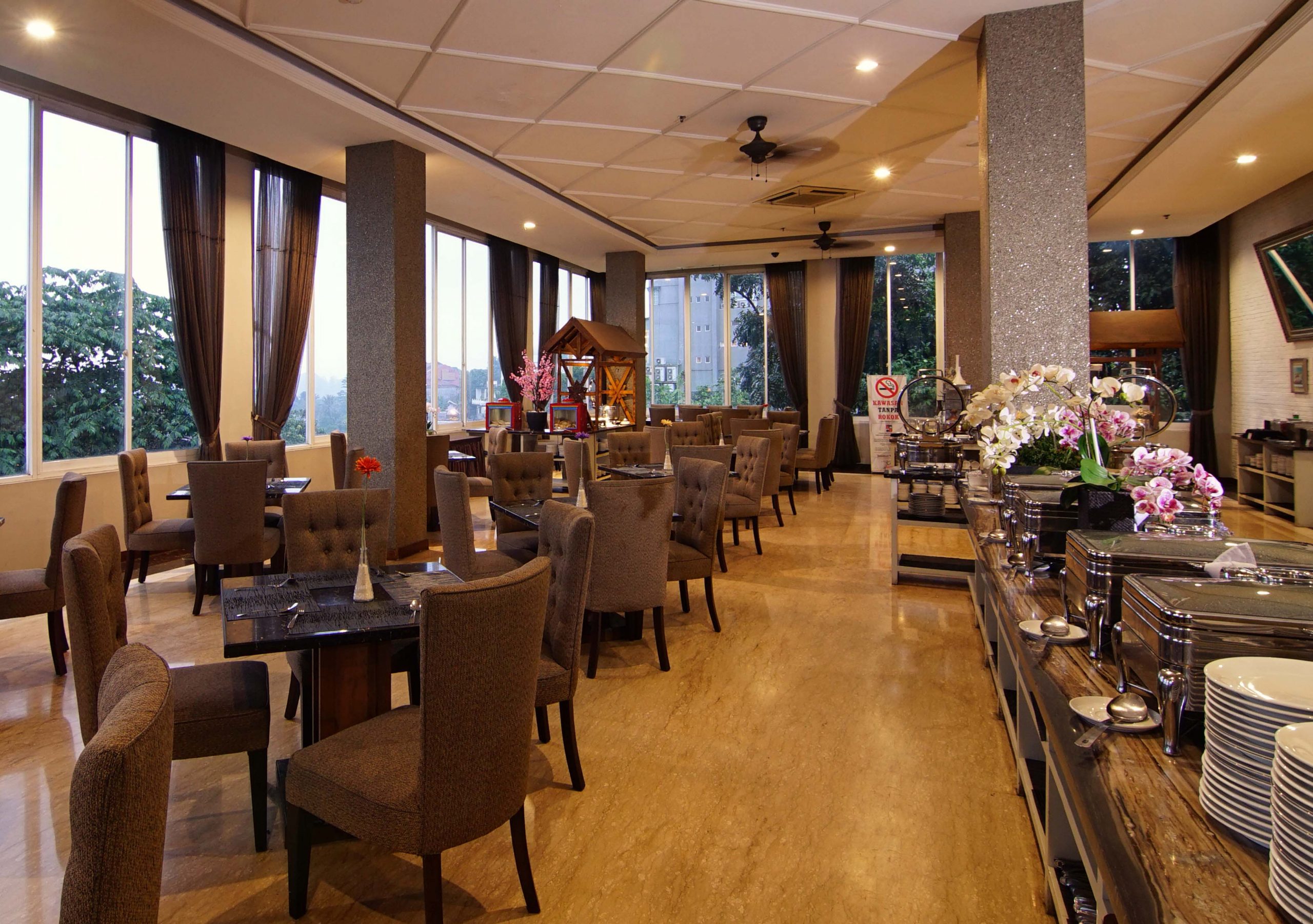 Royal Hotel Bogor 4