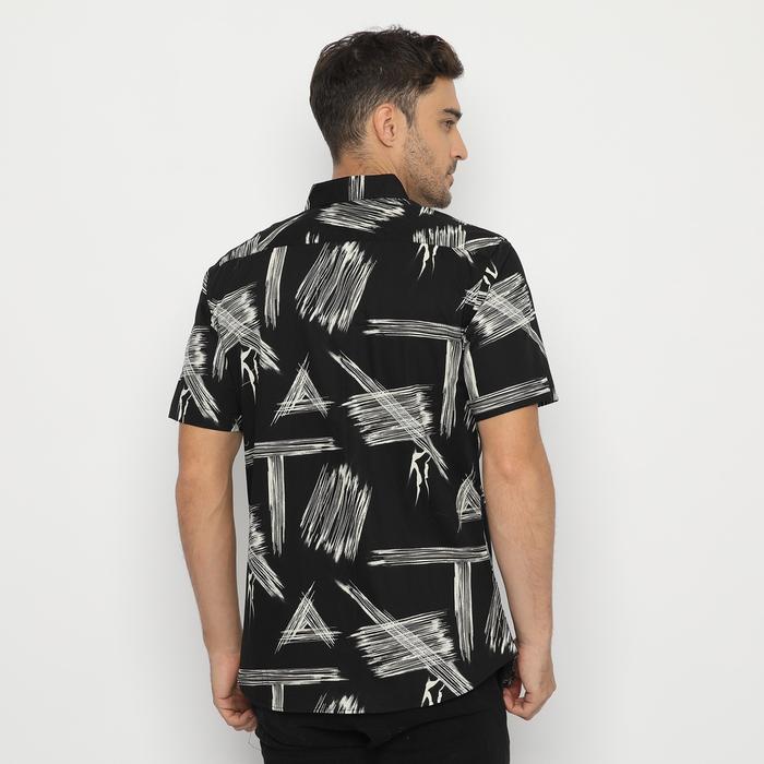 Citra Agung Busana Platini Kemeja Motif Pria Lengan Pendek Katun Hitam 132151