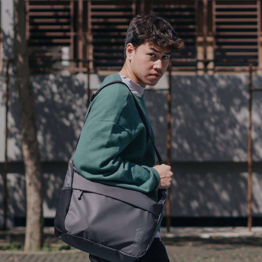 10 Rekomendasi Messenger Bag untuk Bersepeda Terbaik (Terbaru Tahun 2026) 3