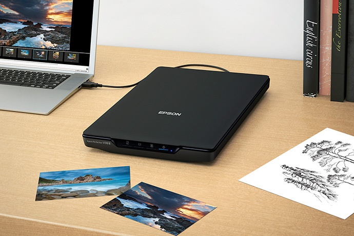 Epson Epson Epson Perfection Color Photo and Document Flatbed Scanner V39 II