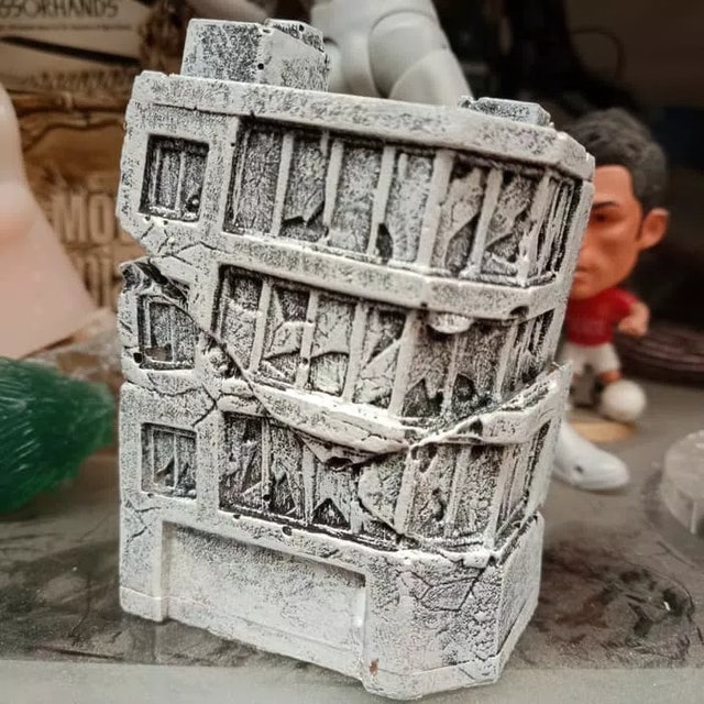 Diorama Gedung Rusak 1