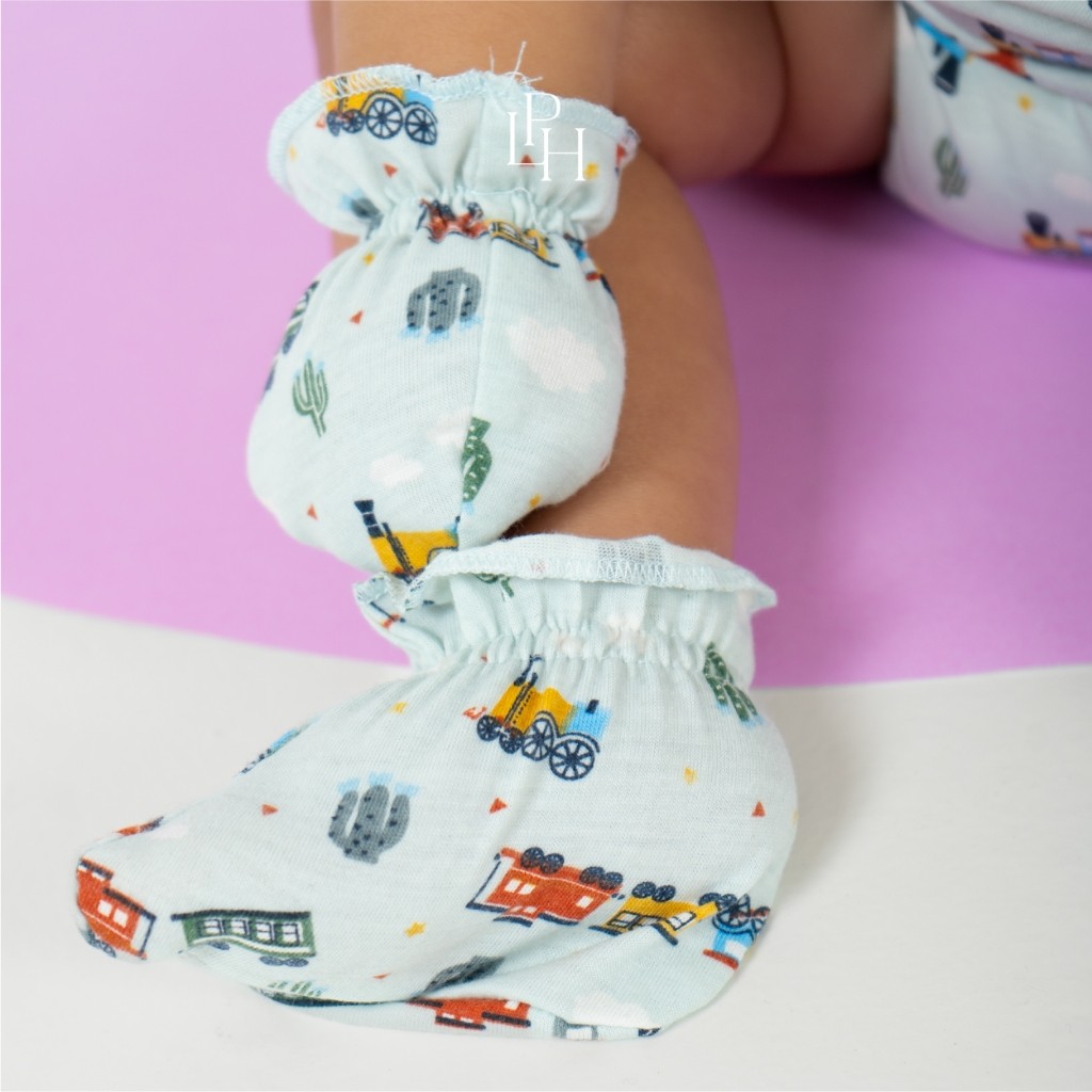 Little Palmerhaus Little Wear Mitten & Booties 2