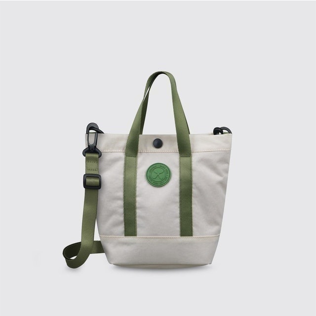 Dua Puluh Tiga Exsport City Strolling Sling Bag