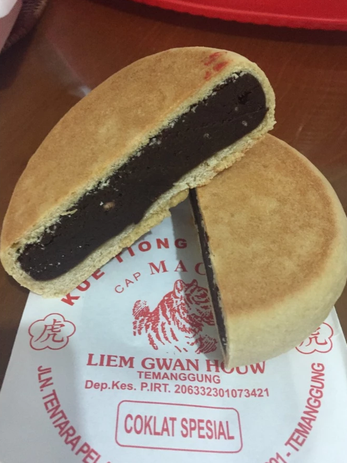  Kue Tong Tjiu Pia Cap Macan Liem Gwan Houw