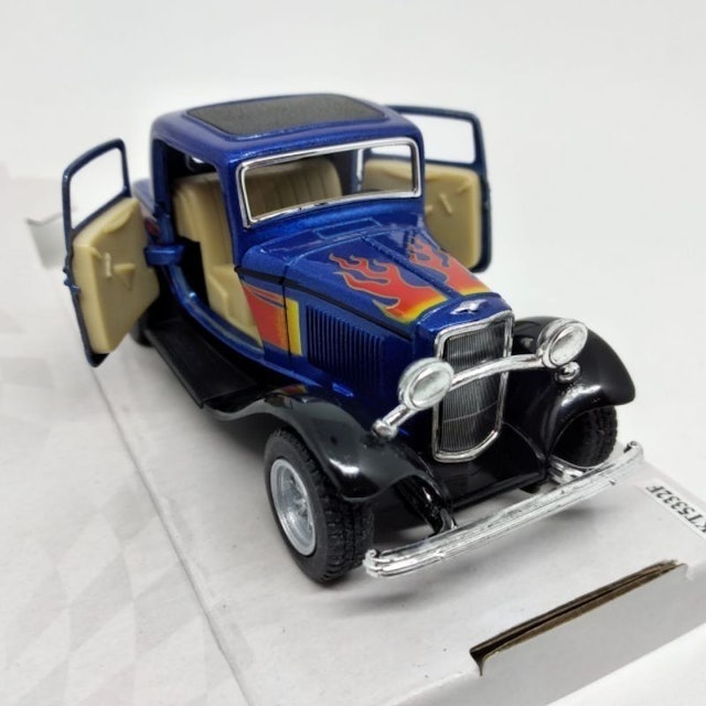 KiNSMART  1932 Ford 3-Window Coupe