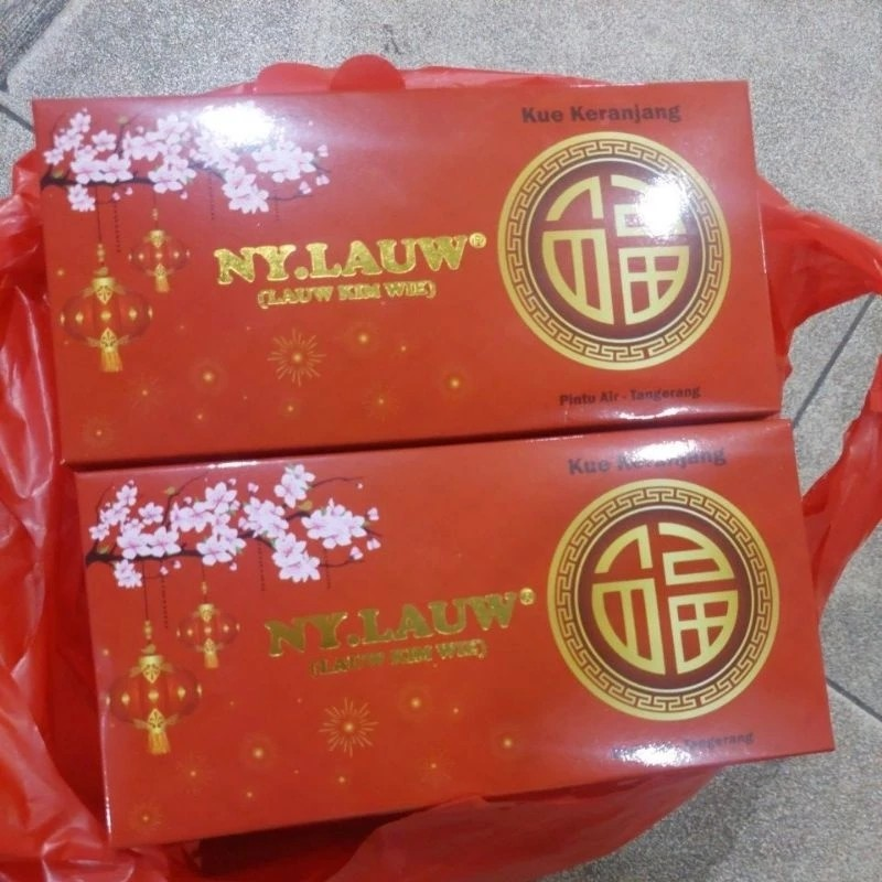  Ny. Lauw (Lauw Kim Wie) Kue Keranjang