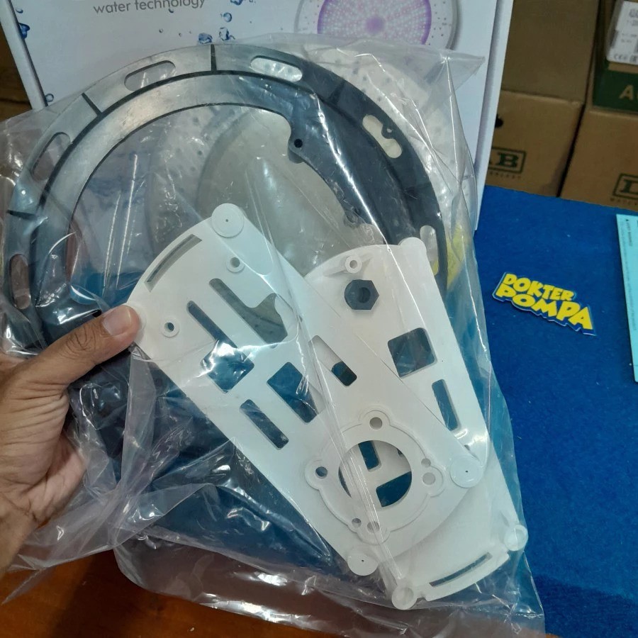 Emaux E-Lumen Underwater LED Light 2