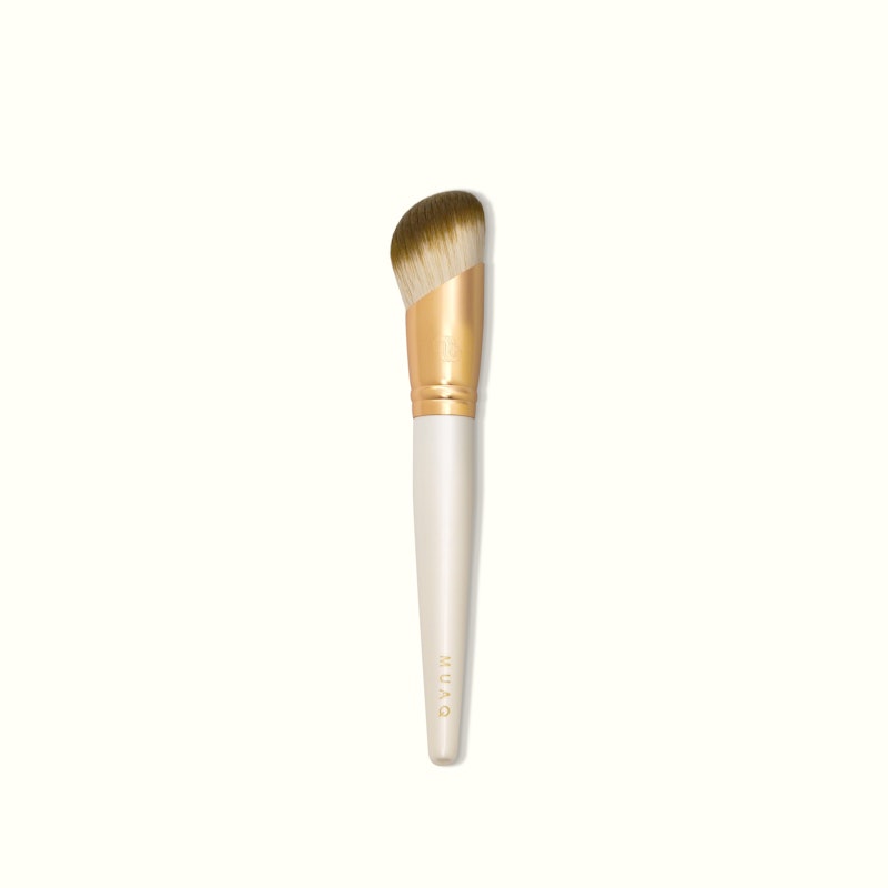 MUAQ Angled Foundation Brush 3