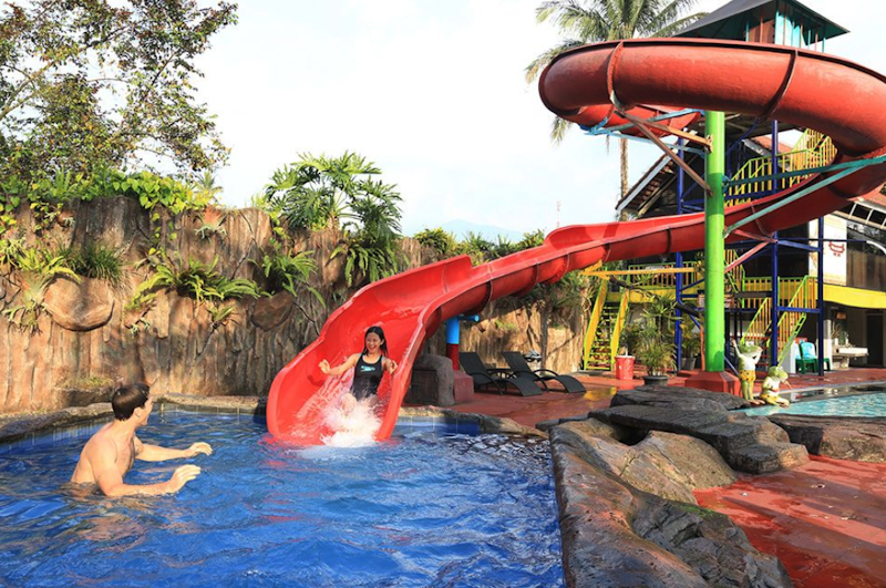 Royal Safari Garden 3
