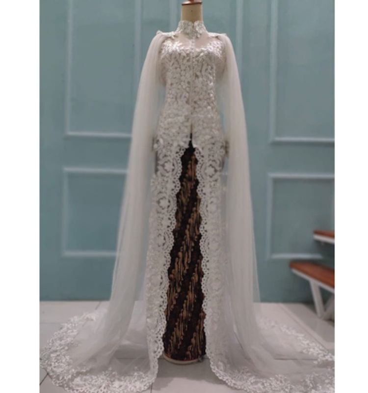 Gaun Pengantin Ekor Panjang 2