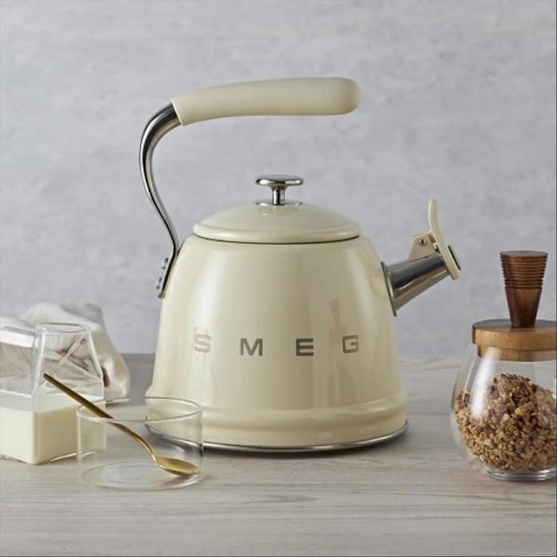 SMEG Whistling Kettle 2