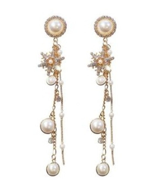 Snowflake and Pearl Earing