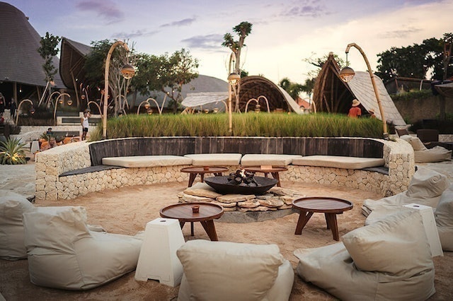 Mari Beach Club 5