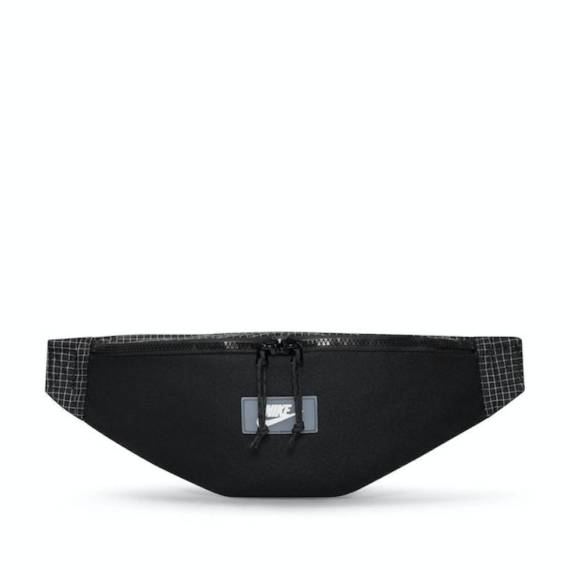 Sportswear Heritage Hip Pack 1