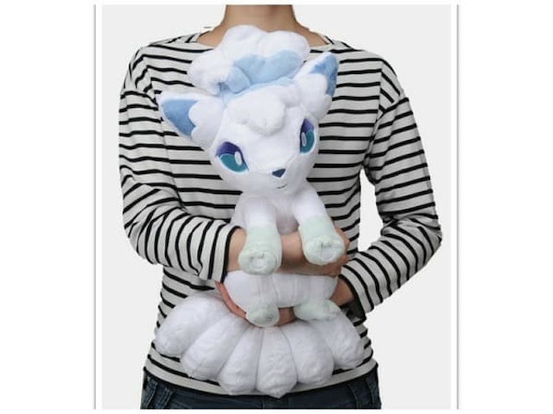 Lillie's Alolan Vulpix Lifesize Plush Toy 2