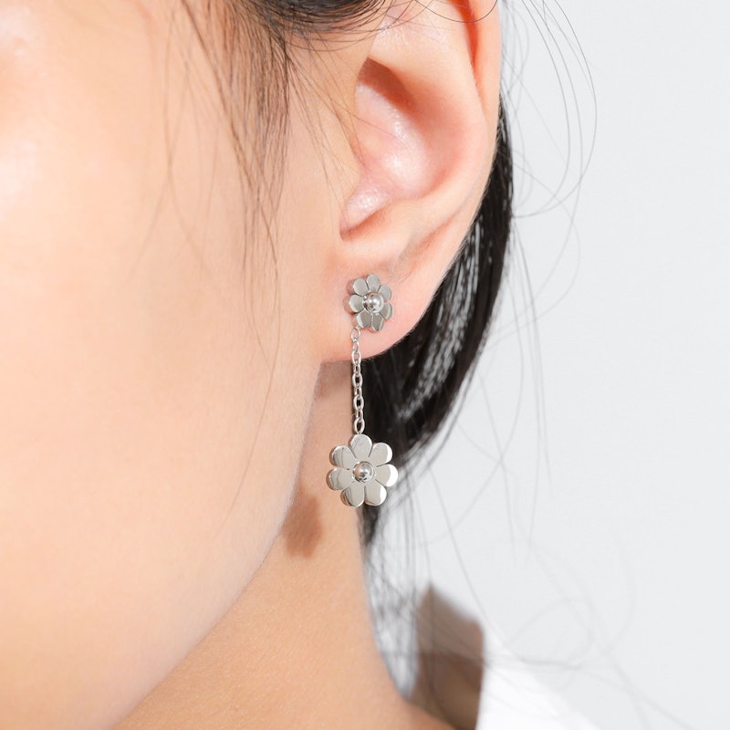 Anting Panjang Titanium Wanita Double Daisy 3