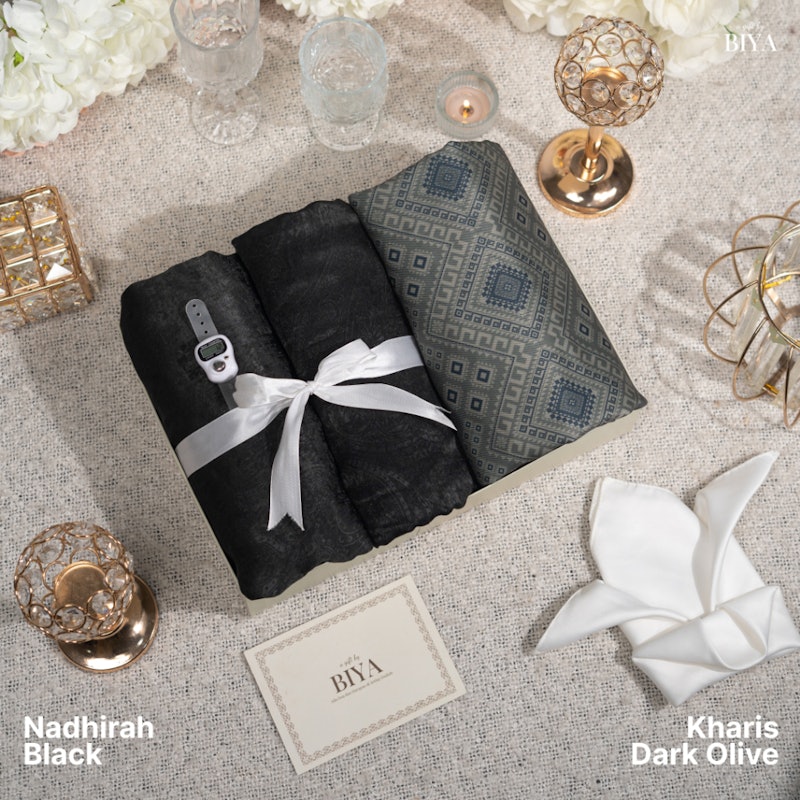 Tazbiya Gift Couple Set Mukena dan Sarung Dewasa