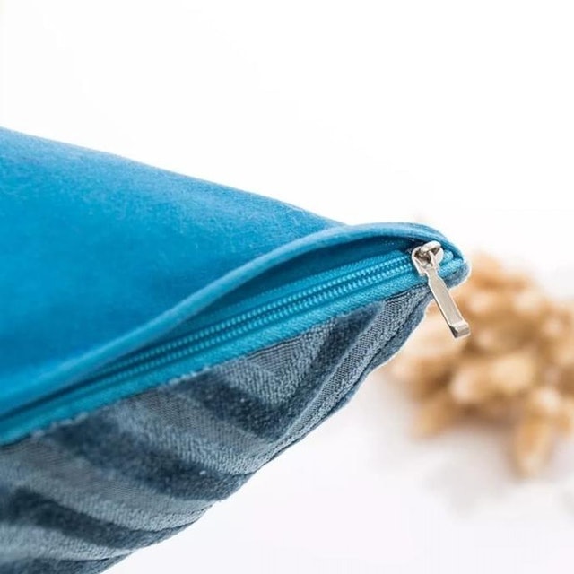  Cushion Cover Type Geometris