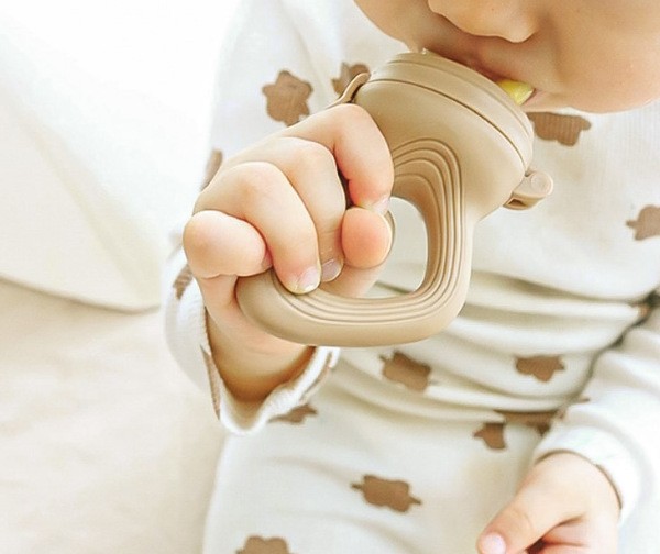 Keola Earth Edition Baby Food Fruit Feeding Pacifier 2